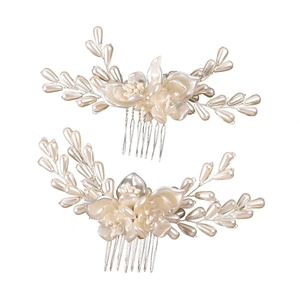 Set di due pettini per capelli da sposa con fiori di perle bianche e filo d'argento