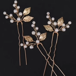 Set of 3 gold leaf hair pins with handmade pearls in U-shape for wedding hairstyles