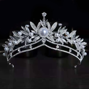 Couronne de Mariée de Luxe en Alliage d'Argent Avec Strass et Künstliche Perles Design de Feuilles Diadème de Mariage pour Femmes