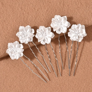 French Vintage Camellia Rose Flower Hair Clip Pearlescent Resin Alloy Hair Pin For Wedding Party Elegant Hair Accessories