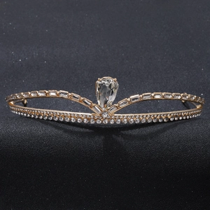 Alloy Rhinestone Bridal Crown Tiara For Women Elegant V-Shaped Water Drop Crystal Wedding Party Hair Accessories Gold Silver