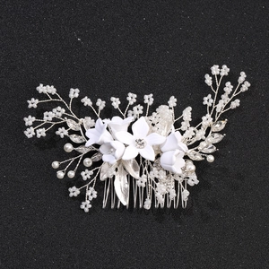 Handmade Bridal Flower Hair Comb Wedding Headpiece White Resin Floral Artificial Pearl Rhinestone Hair Accessories For Brides Women