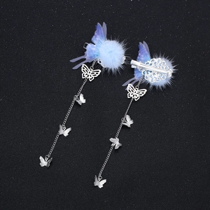 Blauer Schmetterlings-Haarclip mit flauschigem Bommel und langer Quaste Haarschmuck