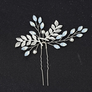 Épingle à cheveux de mariée feuille argentée avec strass opale et perles blanches