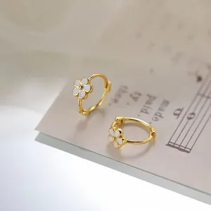 Élégantes boucles d'oreilles créoles fleur marguerite plaquées or 18 carats pour femme