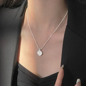 Vintage Copper Rose Flower Embossed Coin Pendant Necklace For Women Retro Enamel Drip Oil Water Wave Chain Jewelry Gift