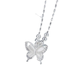 Collier papillon argenté élégant avec pierre œil de chat blanche et zircons incrustés