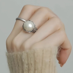 Elegant S925 silver pearl ring with vintage floral engraving and white 12mm round pearl