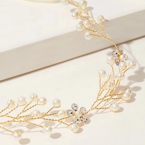 Vigne de cheveux faite main pour filles avec fil doré, perles blanches et strass
