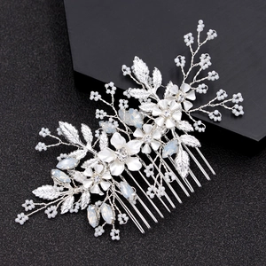 Handmade Silver Flower Bridal Hair Comb With Rhinestone Artificial Pearl Leaf Wedding Headpiece For Women Banquet Elegant Hair Accessories