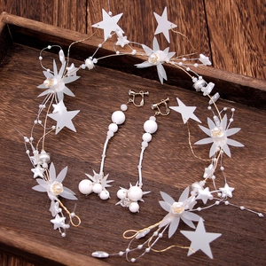 Ensemble Vigne de Cheveux et Boucles d'Oreilles de Mariée Fait Main Fleurs Blanches et Étoiles Fil d'Or Künstliche Perles Bandeau Mariage Accessoires Cheveux Fête