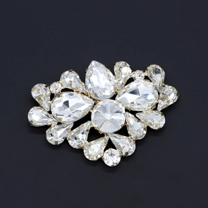 Clips de chaussures scintillants en cristal et diamants de verre sur base dorée pour mariée