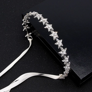 Serre-tête de mariée étoile en cristal scintillant avec alliage argent et rubans blancs