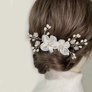 Elegant ivory fabric flower bridal hair comb with pearls and rhinestones for wedding