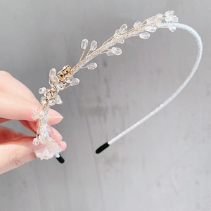 Elegant handmade crystal pearl headband with silver metal wire and floral details