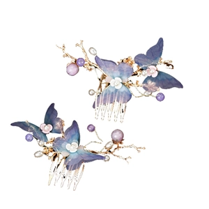 Set of 2 elegant blue butterfly hair combs with flowers and pearls for bridal hairstyles