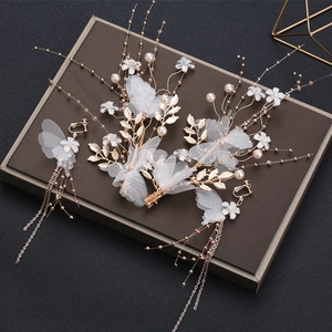 Set accessori capelli sposa con foglie dorate farfalle bianche e orecchini con perle eleganti
