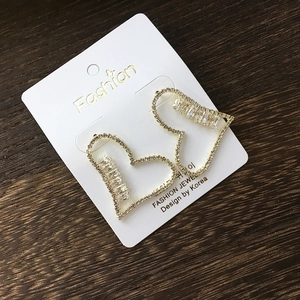 Korean Style Hollow Alloy Rhinestone Heart Stud Earrings Elegant Gold Plated Jewelry For Women Party Daily Accessories