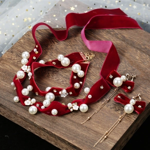 Vintage Burgundy Velvet Bridal Jewelry Set With Artificial Pearl Rhinestone Bow Headband Choker Necklace And Tassel Ear Clips For Women