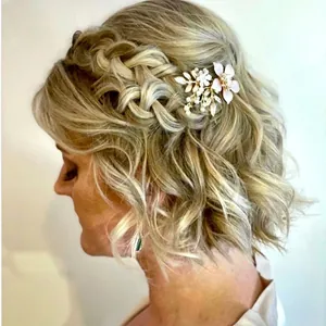 Peigne à cheveux de mariée avec fleurs en alliage et perles pour coiffure de mariage