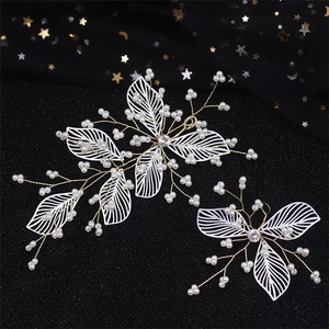 Handmade Alloy Flower Leaf Artificial Pearl Bridal Hair Clip Elegant White Gold Rhinestone Hairpin Wedding Party Women Hair Accessory