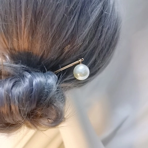 Épingle à cheveux dorée japonaise minimaliste avec perle pour coiffures élégantes