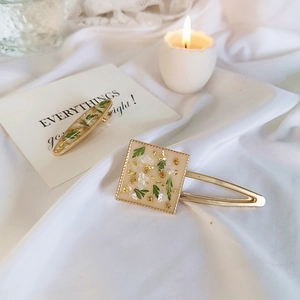 Handmade Resin Dried Flower Hair Clip With Gold Foil Natural Forest Style Botanical Hair Accessories For Women Girls