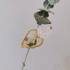 Handmade Resin Real Dried Flower Heart Hair Clip Vintage Japanese Daisy Botanical Duckbill Side Clip Hair Accessories