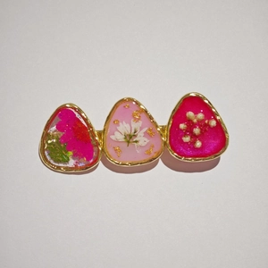 Pince à cheveux avec de vraies fleurs séchées et des feuilles d'or en résine dorée