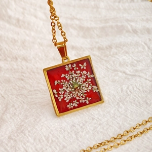 Handmade square pendant necklace with real white dried flowers and gold steel frame