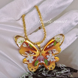 Collier Pendentif Papillon en Acier Inoxydable Fait à la Main Avec Fleurs Séchées Bijoux en Résine Pour Femmes Style Chinois