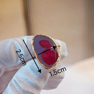 Handmade Morandi dried flower adjustable ring with gold frame and purple pearl inlay