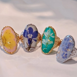 Handmade oil painting style resin rings with real dried flowers and floral metal bands