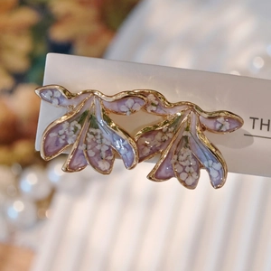 Vintage gold-edged purple resin earrings with real dried white flowers for women