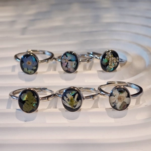 Set of six handmade resin rings with real dried flowers and adjustable silver metal bands