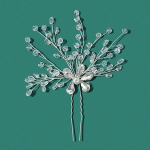 Épingle à cheveux de mariée faite main avec gouttes de cristal et fleurs perlées argentées