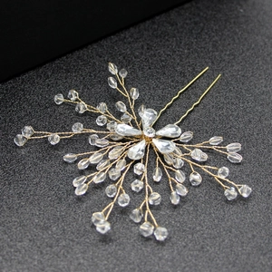 Épingle à cheveux de mariée faite main avec cristaux et design floral en fil doré
