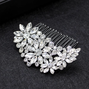 Elegant bridal hair comb with silver alloy flower patterns and sparkling crystals
