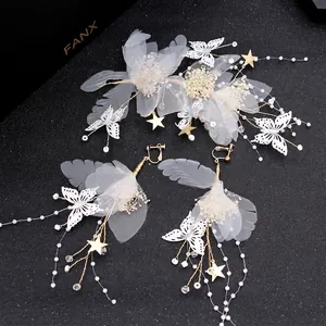 Parure de mariage élégante avec fleurs en tulle blanc, étoiles et boucles d'oreilles