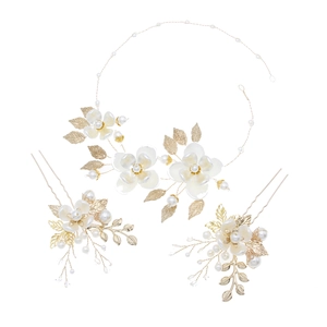 Ensemble d'accessoires cheveux mariée avec feuilles dorées, fleurs blanches et perles