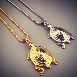 Collier Pendentif Tortue Hiphop Acier Inoxydable Acier Titane Chaîne Box Street Style Bijoux Tortue de Mer Hommes Femmes