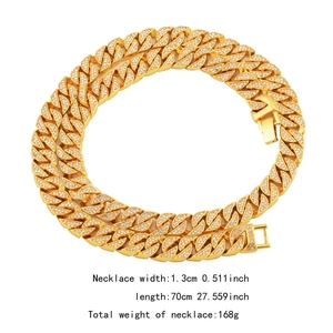 Chaîne cubaine hip hop dorée sertie de strass blancs brillants style urbain chic