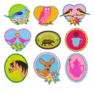 Écussons Brodés Animaux Dessins Animés Ours Cerf Hibou Oiseau Forme de Cœur Thermocollants pour Vêtements Sacs DIY