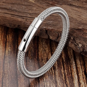 Bracelet tressé en acier inoxydable pour hommes avec fermoir magnétique cylindrique