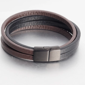 Bracelet multicouche en cuir pour homme avec lanières marron et noir et fermoir magnétique