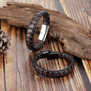 Bracciali da uomo in pelle intrecciata nera e marrone con chiusura magnetica in acciaio