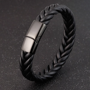 Bracelet pour homme en cuir tressé noir avec fermoir magnétique en acier inoxydable