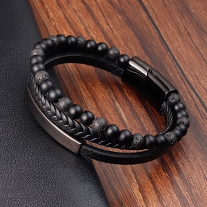 Bracelet multicouche homme en cuir noir et pierre volcanique naturelle avec fermoir aimanté