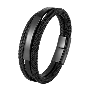 Bracciale multistrato in pelle intrecciata nera da uomo con chiusura magnetica opaca