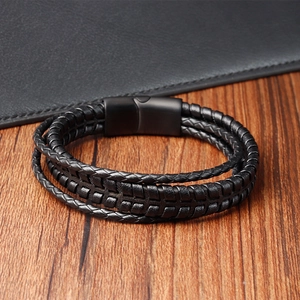 Bracelet multicouche en cuir tressé noir pour homme avec fermoir magnétique mat